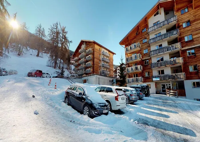 アパート Snug With Balcony