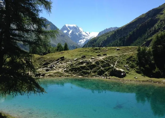 Snug With Balcony ナンダ