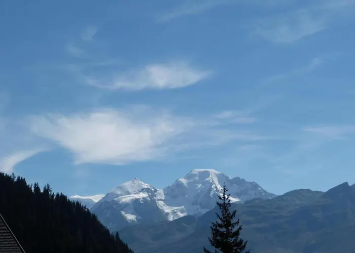 Snug With Balcony * ナンダ