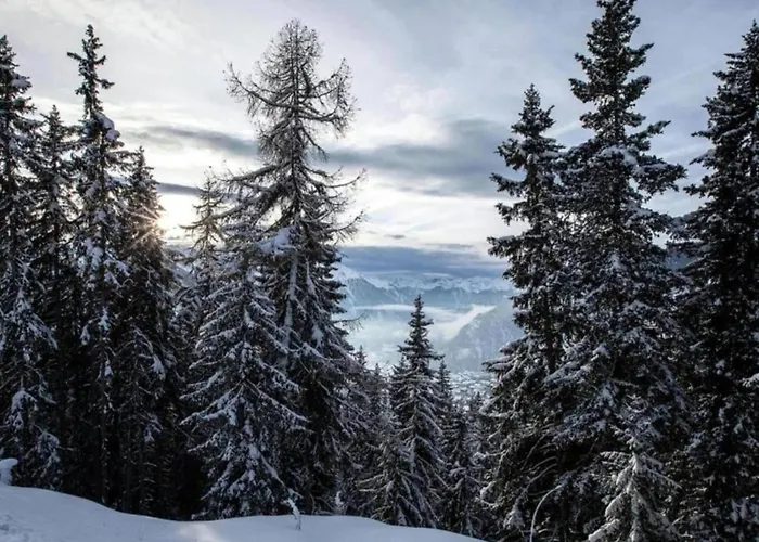 Snug With Balcony * ナンダ