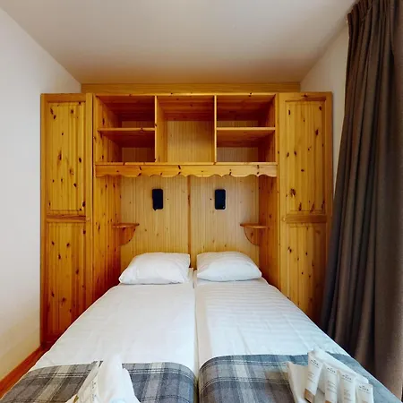 Appartement Snug With Balcony Nendaz